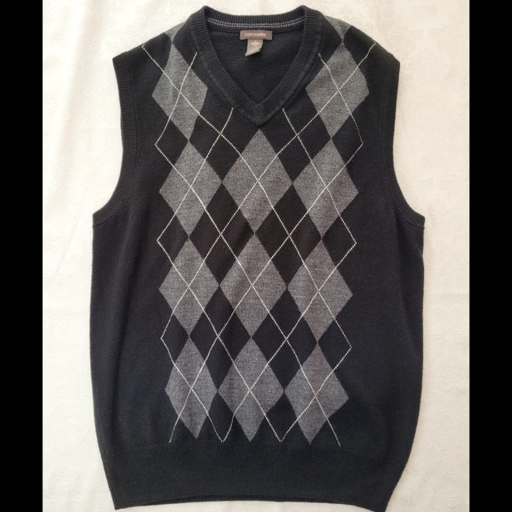 Dockers men's v-neck argyle sleeveless vest size large